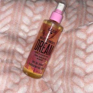 Hard candy dry oil spray